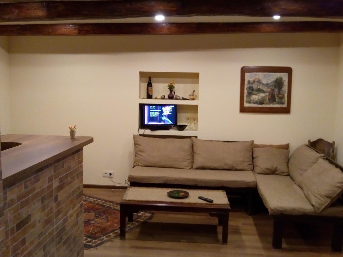 Low Budget Room With King Size Bed Tbilisi Zewnętrze zdjęcie