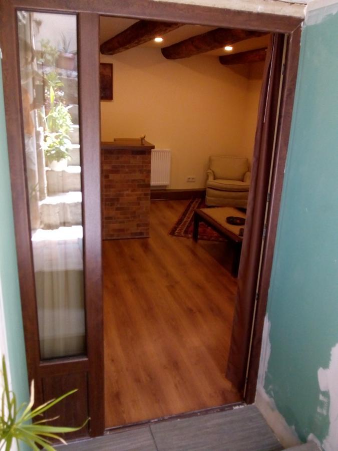 Low Budget Room With King Size Bed Tbilisi Zewnętrze zdjęcie