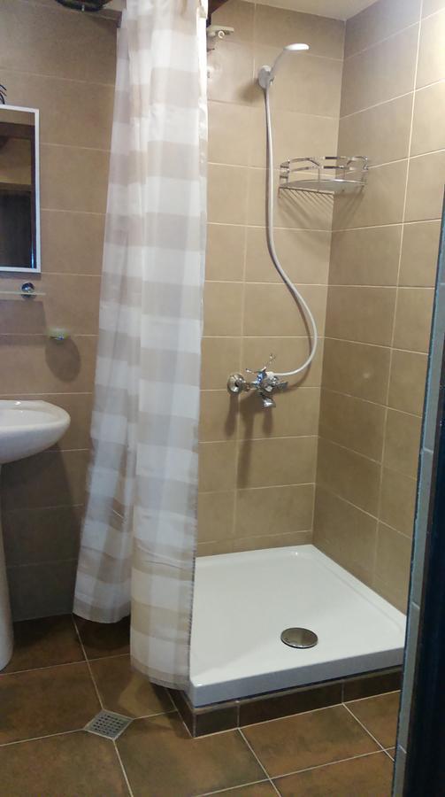Low Budget Room With King Size Bed Tbilisi Zewnętrze zdjęcie